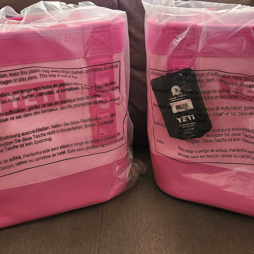 Pink YETI Camino 20